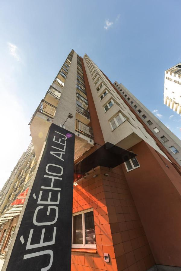 Apartmán v Aleji Bratislava Exterior foto